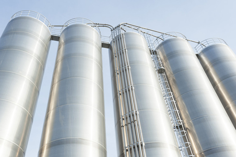 Réservoirs et mélangeurs - Nous concevons et réalisons des réservoirs industriels de stockage pour le stockage de liquides et d'autres types de médiums.
